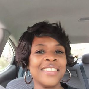 Meet your Posher, Denise